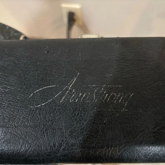 Armstrong Silver Flute with Black Case - Picture 8 of 12